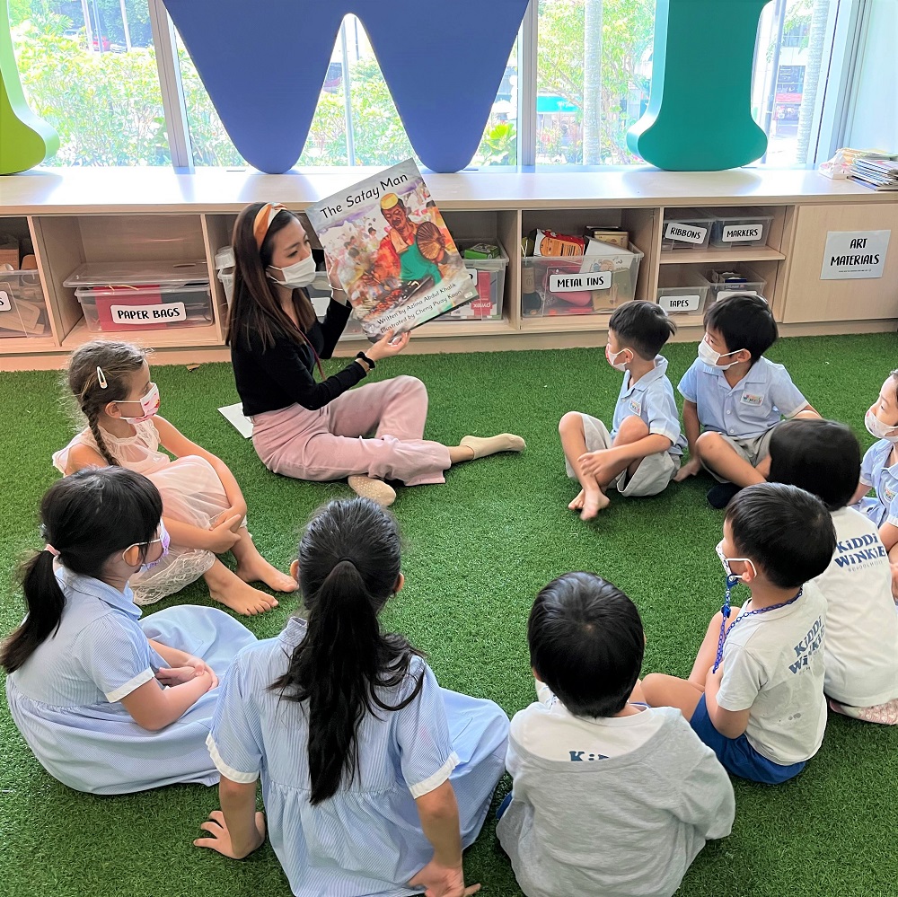 Reading to Your Preschooler: Best Time to Start &amp; How?